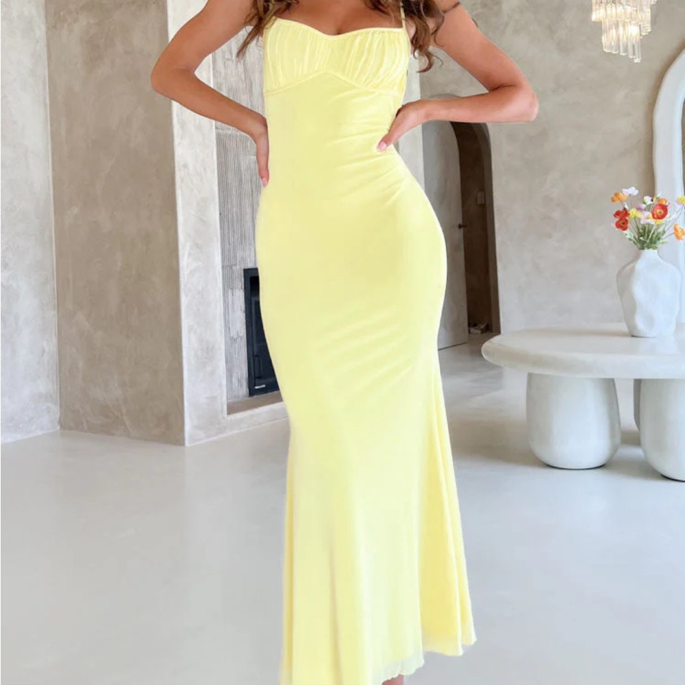Elegant Yellow Maxi Dress